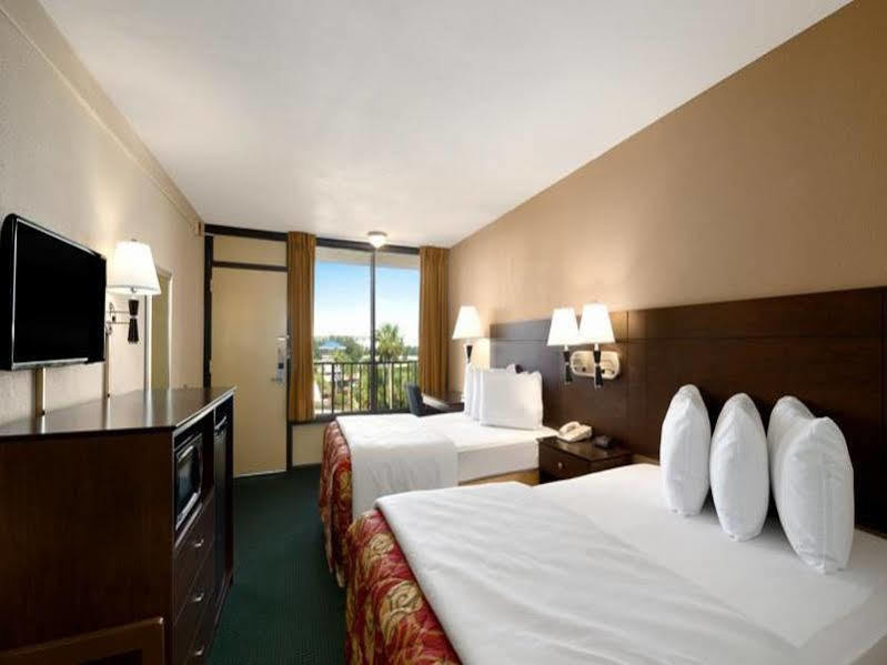 Days Inn By Wyndham Orlando Conv. Center/International Dr Williamsburg Dış mekan fotoğraf